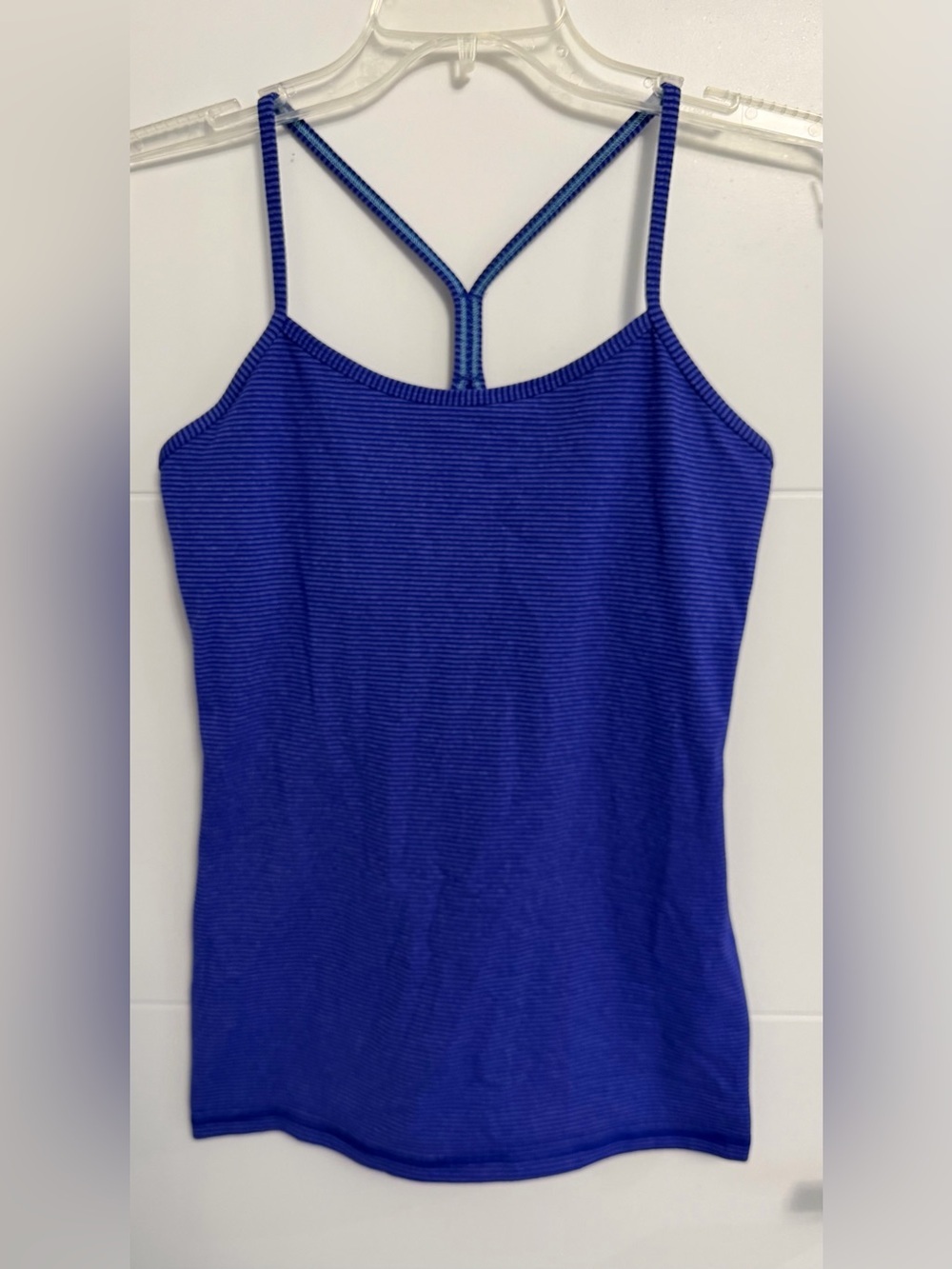 Lululemon: Sleeveless Top- Size 8 (ptp approx 15in)